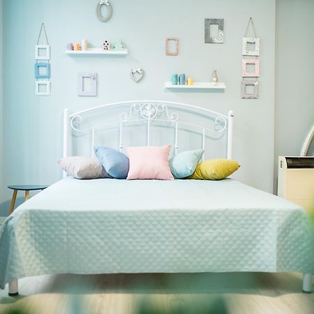 Romantic Apartment In The Center Of Old Лвив Екстериор снимка
