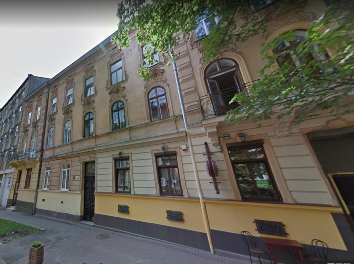 Romantic Apartment In The Center Of Old Лвив Екстериор снимка
