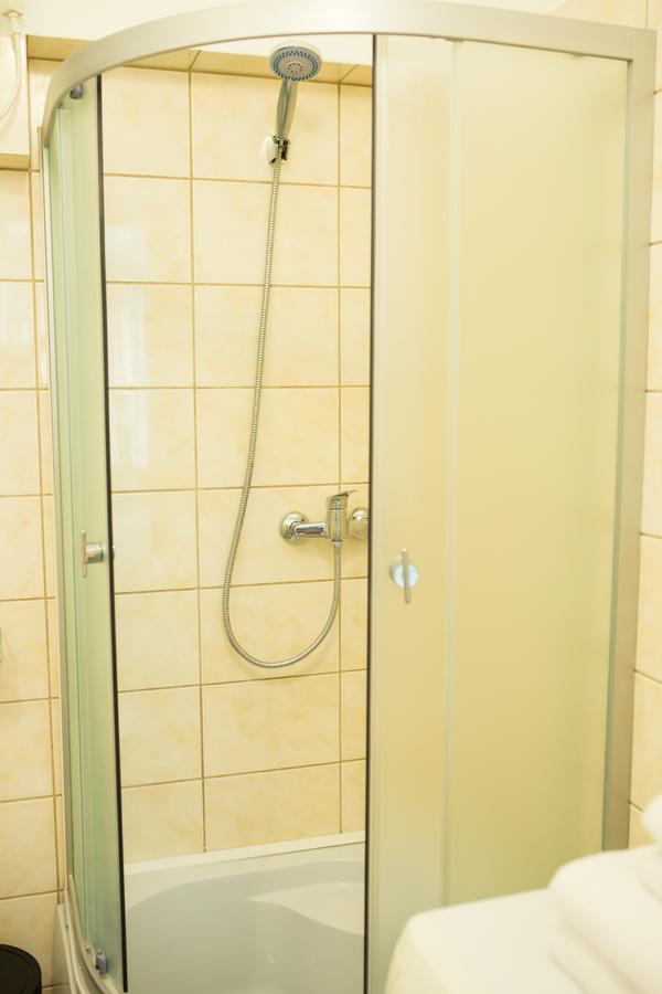 Romantic Apartment In The Center Of Old Лвив Екстериор снимка