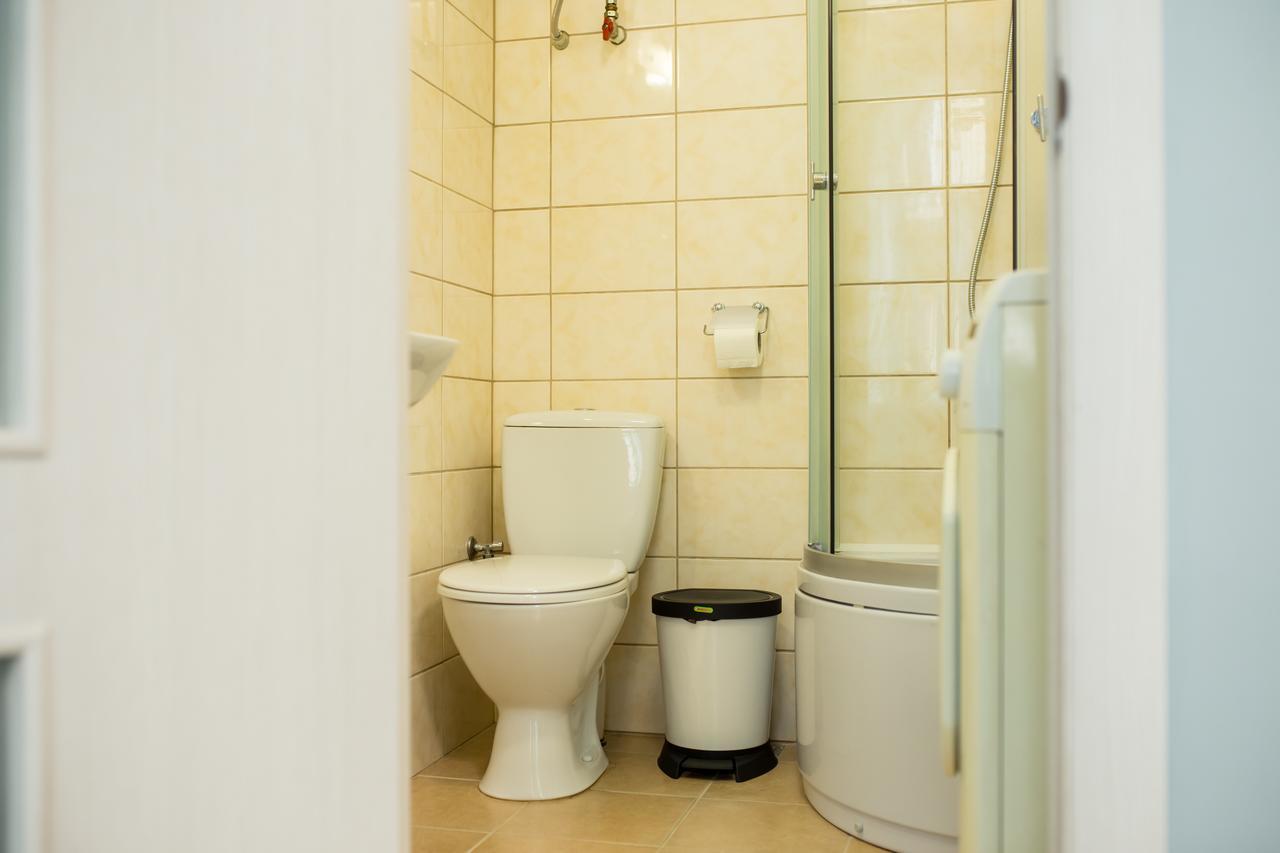 Romantic Apartment In The Center Of Old Лвив Екстериор снимка